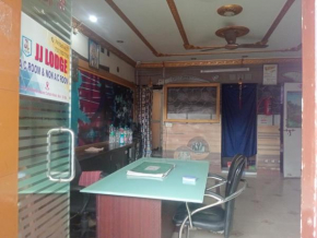 JJ LODGE AC room